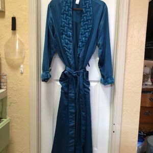 Cabernet Blue Textured Robe